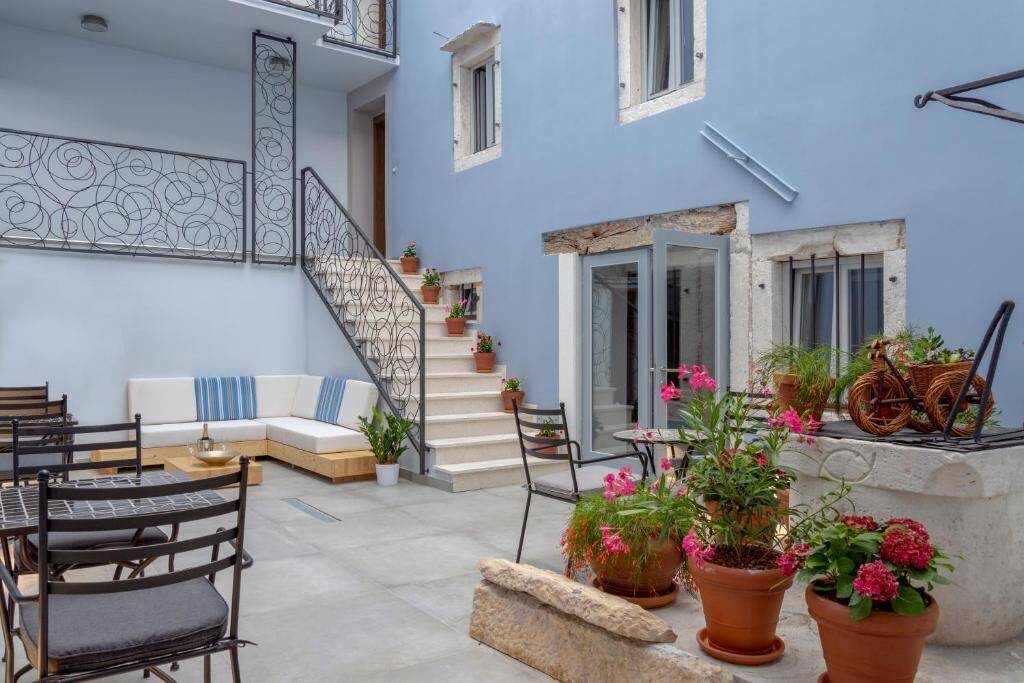 Boutique Rooms Mirabilis - inner courtyard in Skradin, Croatia